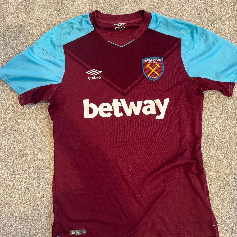 Mens Westham jersey, Size Large